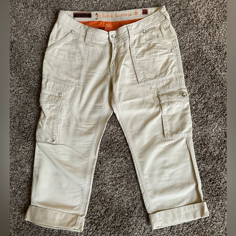 Preowned Women’s Rock Revival tan capris size 31